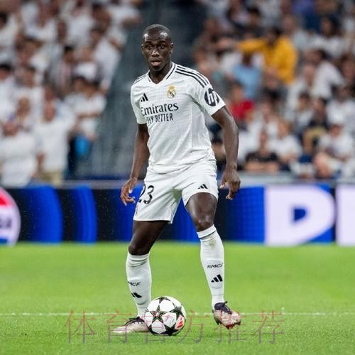 阿斯:约罗告知其他感兴趣的球队 自己只想加盟皇马 阿斯:约罗告知其他感兴趣的球队 自己只想加盟皇马